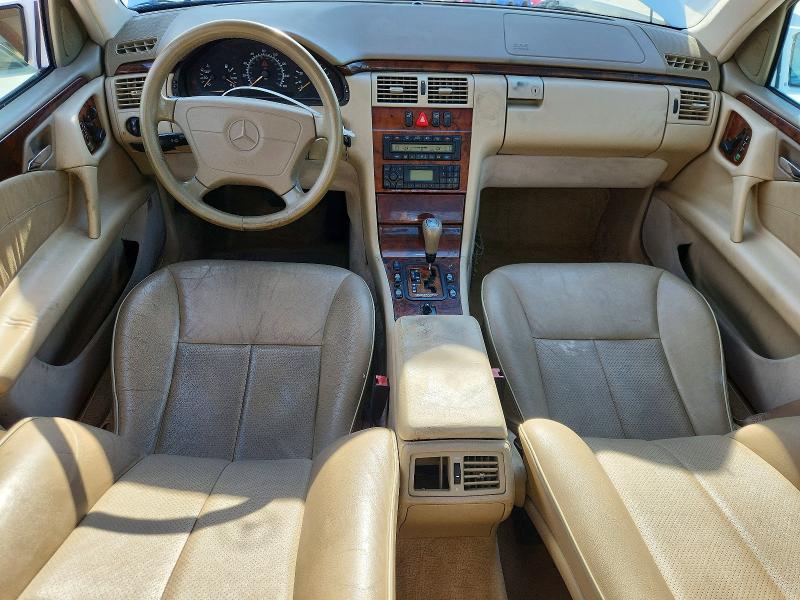 60191396 :رقم المزاد ، WDBJF65H0XA878292 vin ، 1999 Mercedes-benz E مزاد بيع