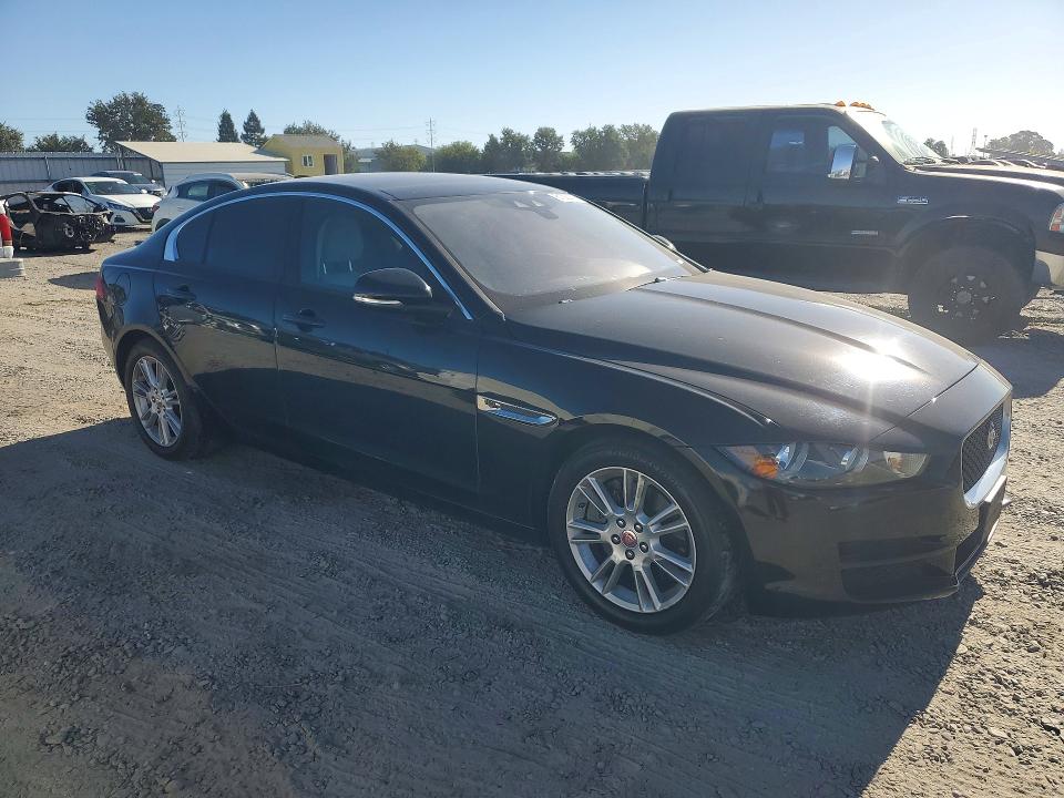 Auction sale of the 2017 Jaguar Xe, vin: SAJAR4BG6HA976593, lot number: 61320776