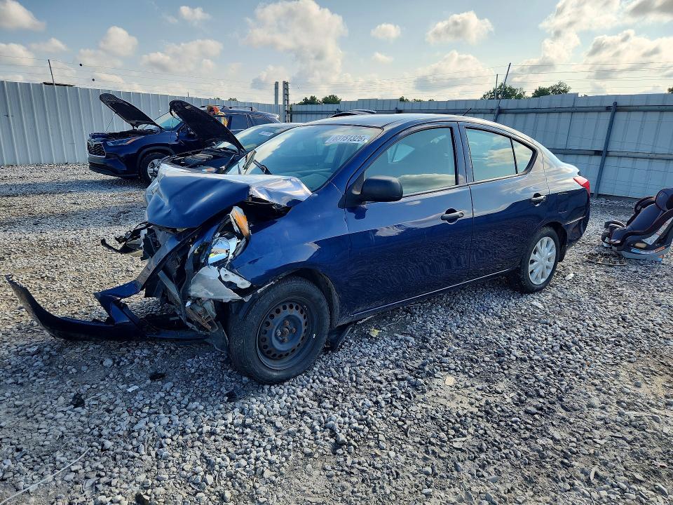 63151326 :رقم المزاد ، 3N1CN7AP4DL863804 vin ، 2013 Nissan Versa مزاد بيع