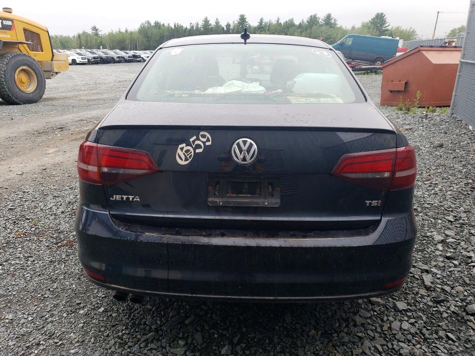63504006 :رقم المزاد ، 3VWDB7AJ7HM306775 vin ، 2017 Volkswagen Jetta مزاد بيع