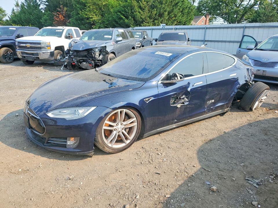 Продажа на аукционе авто 2013 Tesla Model S, vin: 5YJSA1CN9DFP05163, номер лота: 62832376