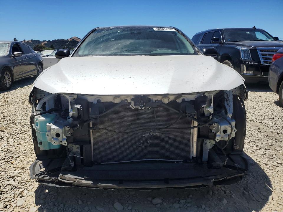 Продажа на аукционе авто 2022 Toyota Camry, vin: 4T1K31AK3NU033530, номер лота: 62525886
