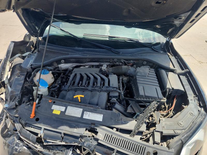 60090256 :رقم المزاد ، 1VWCM7A39CC096231 vin ، 2012 Volkswagen Passat مزاد بيع