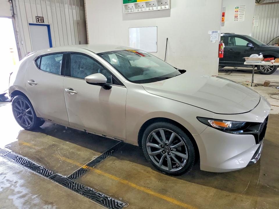 Продаж на аукціоні авто 2022 Mazda 3, vin: JM1BPAKLXN1502811, номер лоту: 60227796