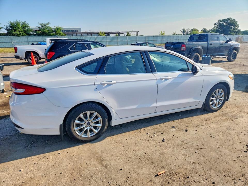 2017 Ford Fusion მანქანა იყიდება აუქციონზე, vin: 3FA6P0G73HR372359, აუქციონის ნომერი: 63014696