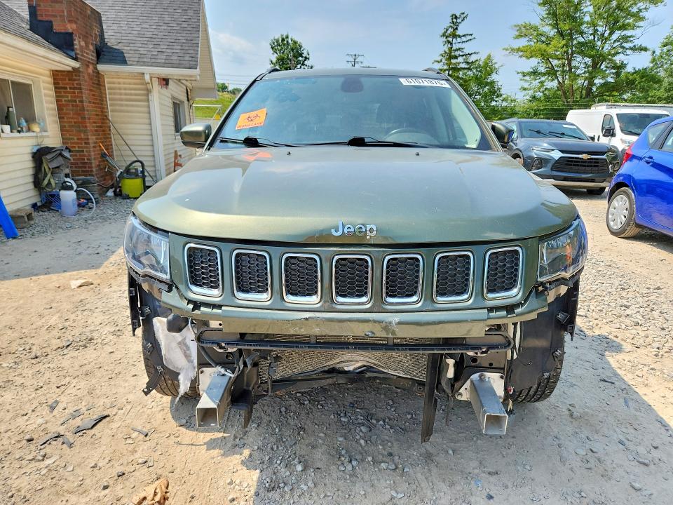 61071876 :رقم المزاد ، 3C4NJDBB3LT115563 vin ، 2020 Jeep Compass مزاد بيع