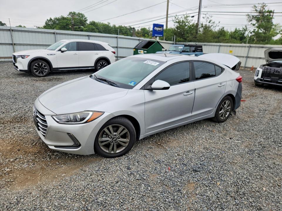 62913276 :رقم المزاد ، 5NPD84LF9JH286470 vin ، 2018 Hyundai Elantra مزاد بيع