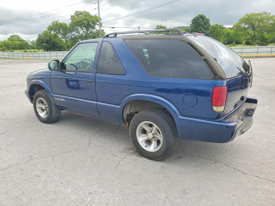 62120806 :رقم المزاد ، 1GNCS18W82K143184 vin ، 2002 Chevrolet Blazer مزاد بيع