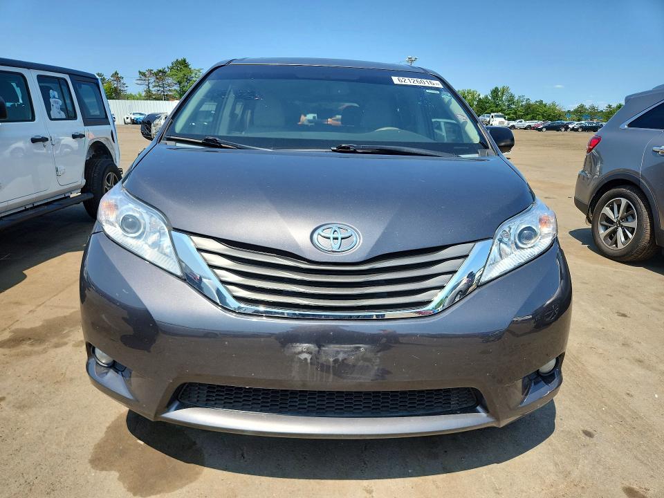 2014 Toyota Sienna მანქანა იყიდება აუქციონზე, vin: 5TDYK3DC7ES450607, აუქციონის ნომერი: 62126016
