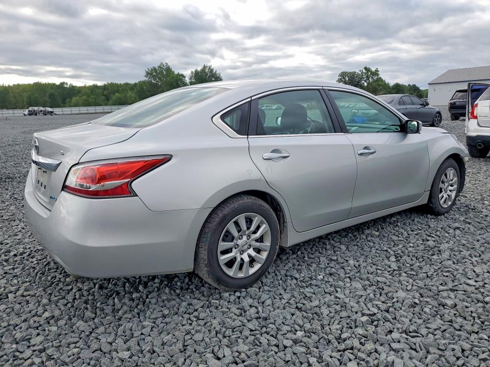 2014 Nissan Altima მანქანა იყიდება აუქციონზე, vin: 1N4AL3AP5EC264674, აუქციონის ნომერი: 61867206
