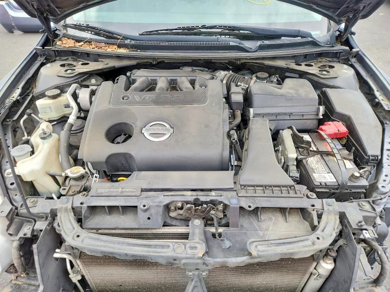 60669786 :رقم المزاد ، 1N4BL2AP8BN450773 vin ، 2011 Nissan Altima مزاد بيع