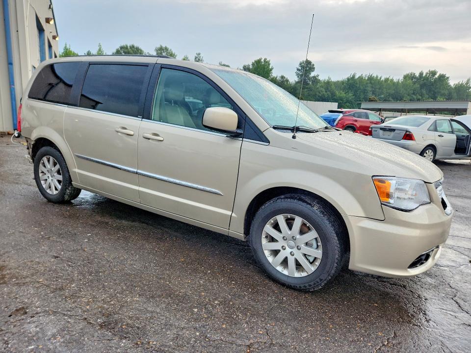 63425396 :رقم المزاد ، 2C4RC1BG8DR778153 vin ، 2013 Chrysler Town & Country مزاد بيع