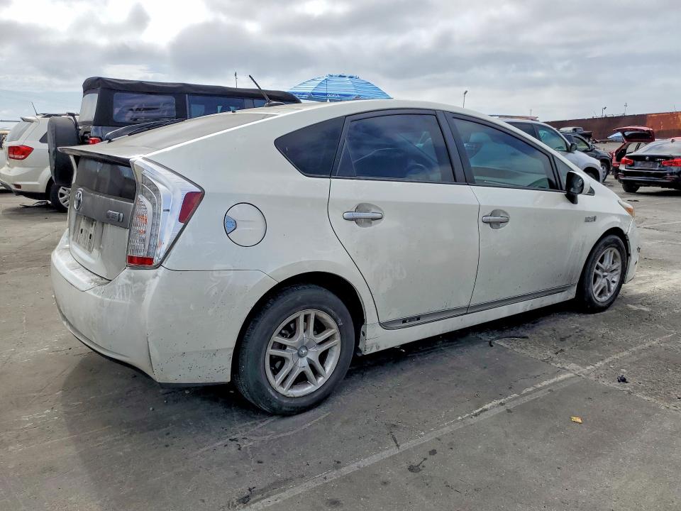61620256 :رقم المزاد ، JTDKN3DP6E3062687 vin ، 2014 Toyota Prius Plug-in Hybrid مزاد بيع