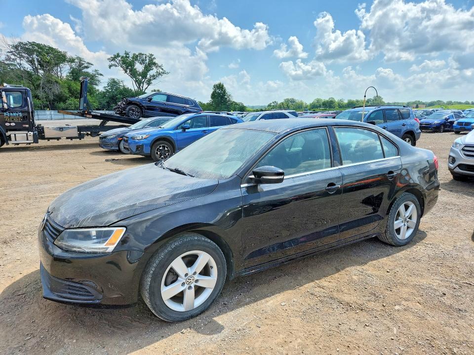 61371676 :رقم المزاد ، 3VW3L7AJ0DM408857 vin ، 2013 Volkswagen Jetta مزاد بيع