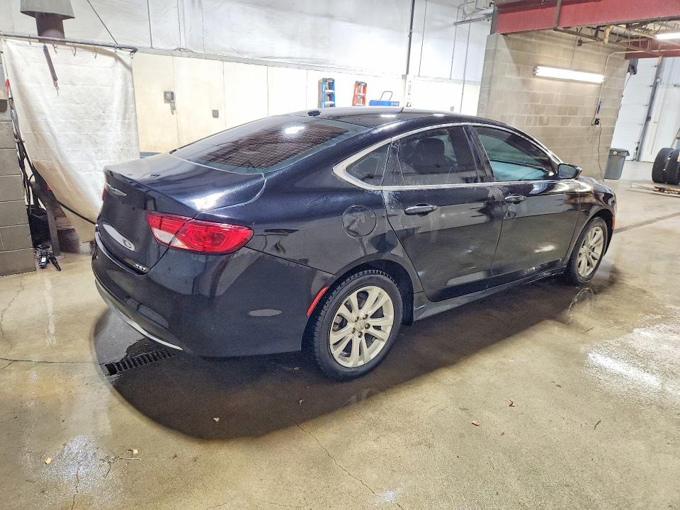 Продажа на аукционе авто 2015 Chrysler 200, vin: 1C3CCCABXFN718371, номер лота: 61622566