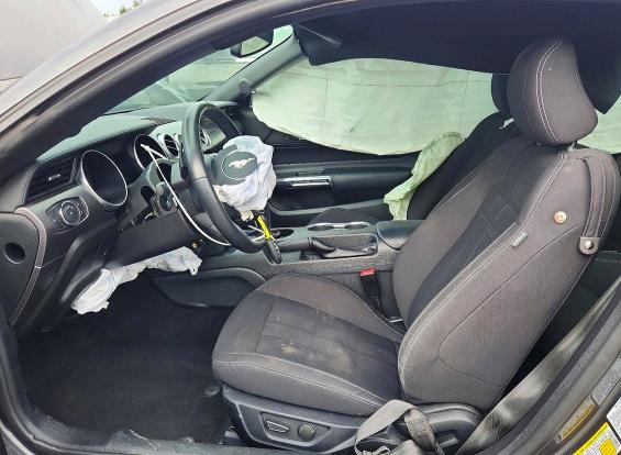 62063466 :رقم المزاد ، 1FA6P8CF2L5177702 vin ، 2020 Ford Mustang مزاد بيع