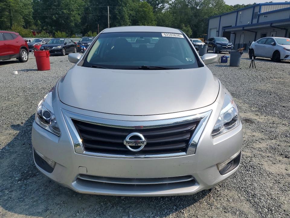 Продажа на аукционе авто 2015 Nissan Altima, vin: 1N4AL3AP5FC189136, номер лота: 62593636