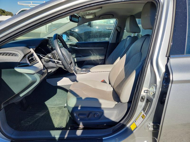 62348856 :رقم المزاد ، 4T1K31AK1MU556110 vin ، 2021 Toyota Camry مزاد بيع