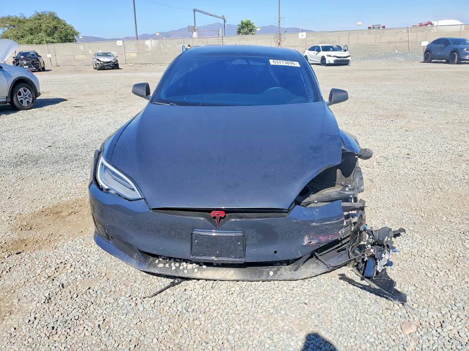 63313896 :رقم المزاد ، 5YJSA1E21LF391557 vin ، 2020 Tesla Model S مزاد بيع