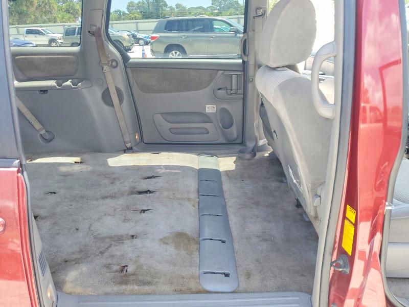 60743956 :رقم المزاد ، 5TDKK4CC3AS323506 vin ، 2010 Toyota Sienna مزاد بيع