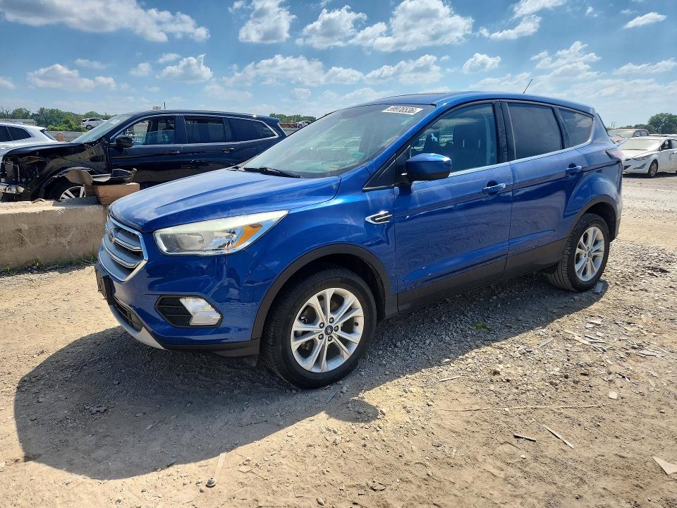 2017 Ford Escape მანქანა იყიდება აუქციონზე, vin: 1FMCU0GD7HUC78775, აუქციონის ნომერი: 59976536