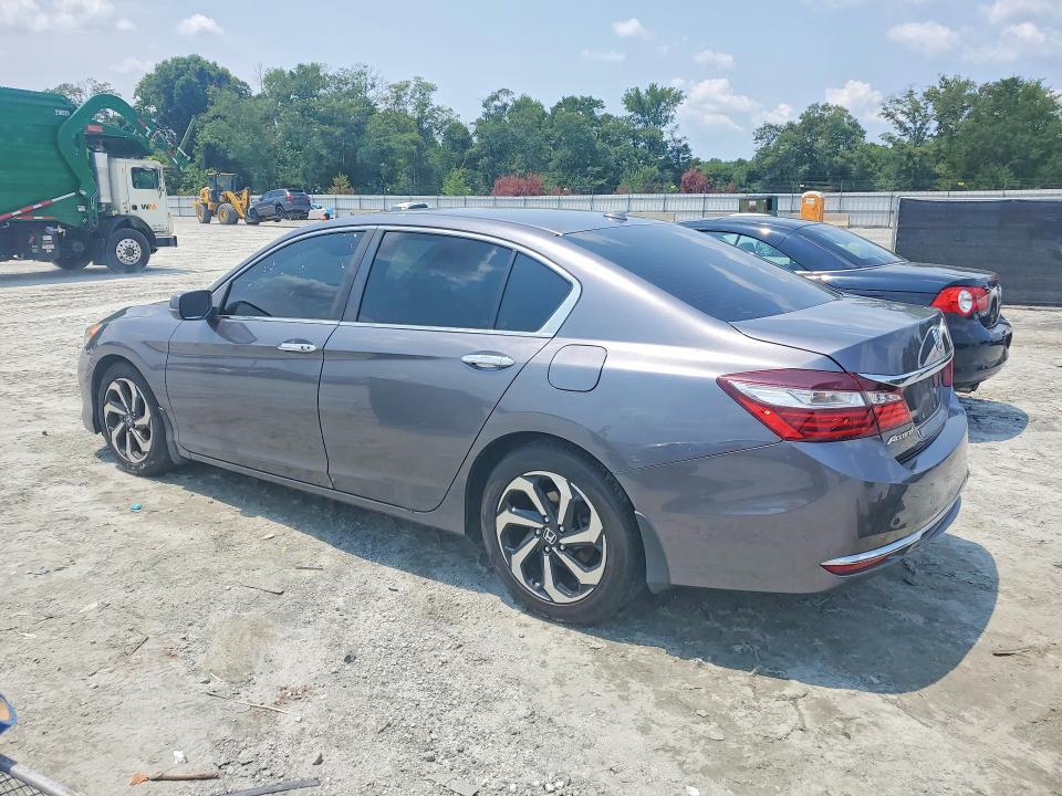62516846 :رقم المزاد ، 1HGCR2F8XHA191705 vin ، 2017 Honda Accord مزاد بيع