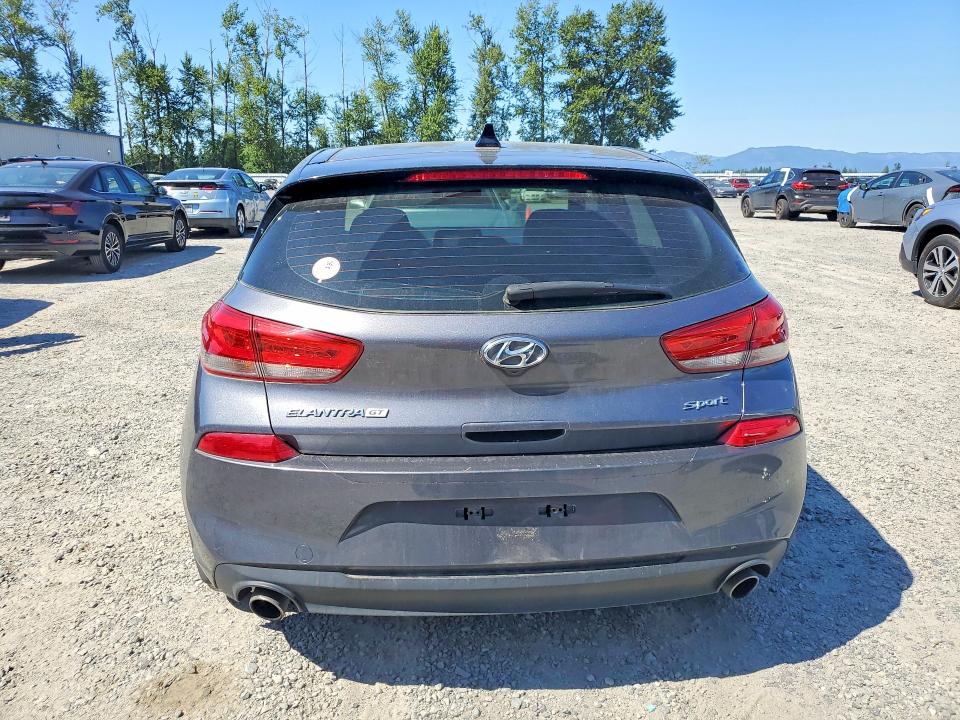 2018 Hyundai Elantra Gt მანქანა იყიდება აუქციონზე, vin: KMHH55LC6JU033193, აუქციონის ნომერი: 60354006