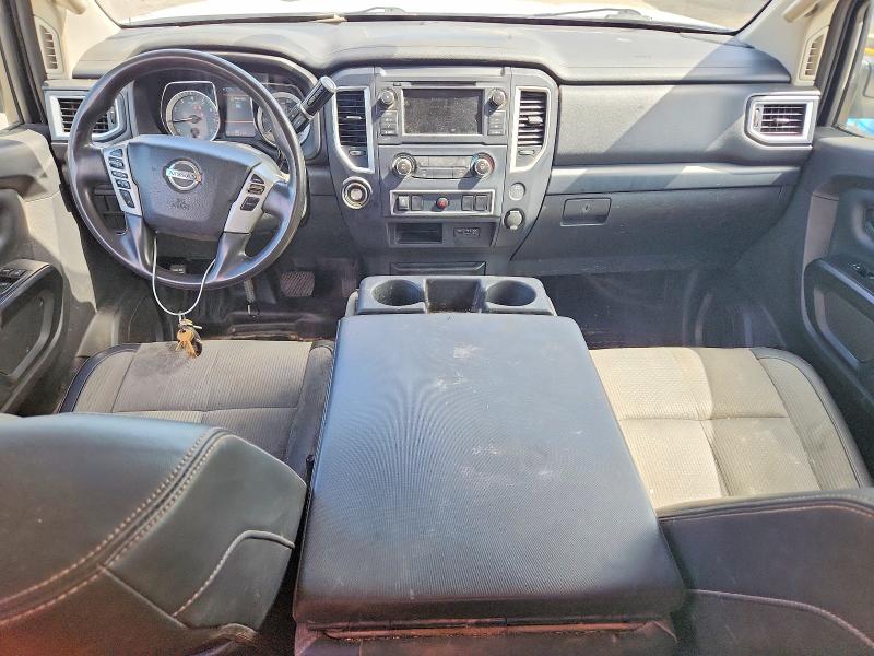 60823606 :رقم المزاد ، 1N6AA1CK2KN527240 vin ، 2019 Nissan Titan مزاد بيع