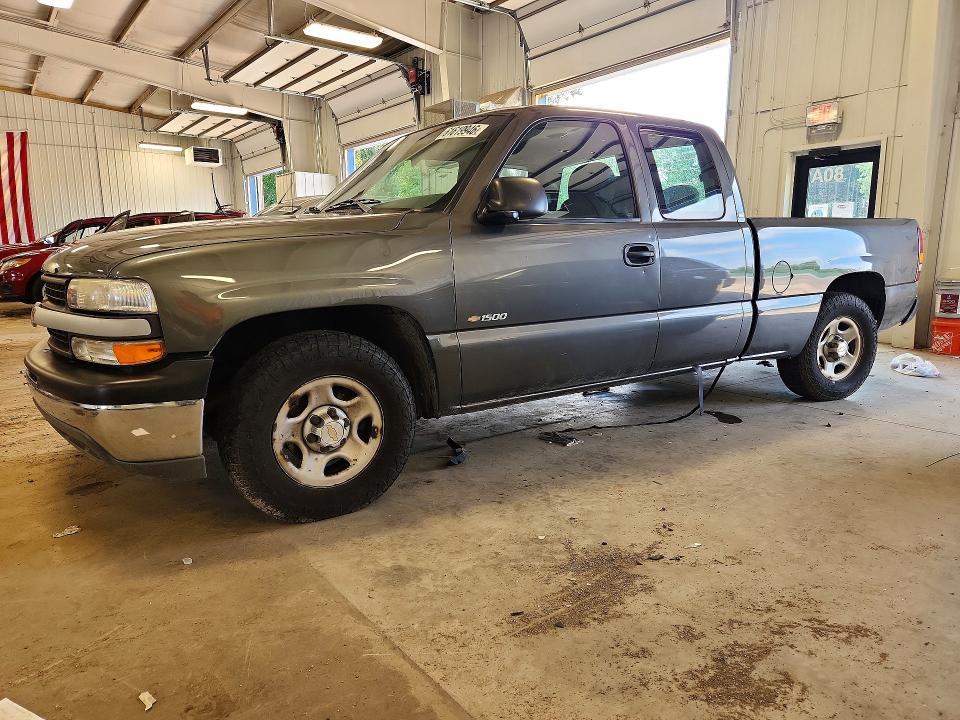 Auction sale of the 2002 Chevrolet Silverado, vin: 2GCEC19V521296156, lot number: 61619946