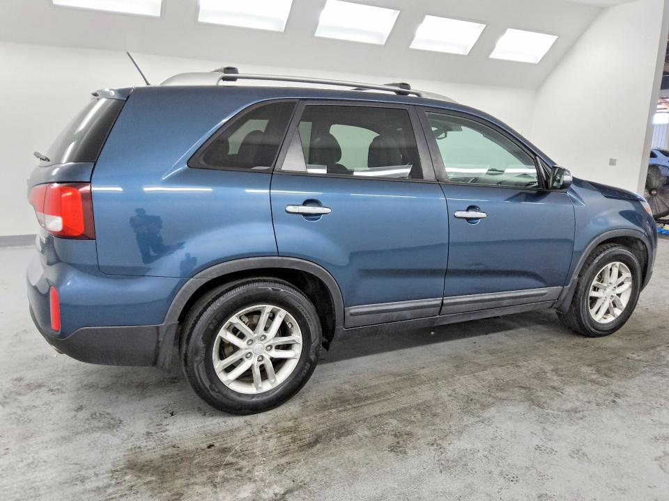 Продажа на аукционе авто 2015 Kia Sorento, vin: 5XYKT4A62FG570577, номер лота: 58717526