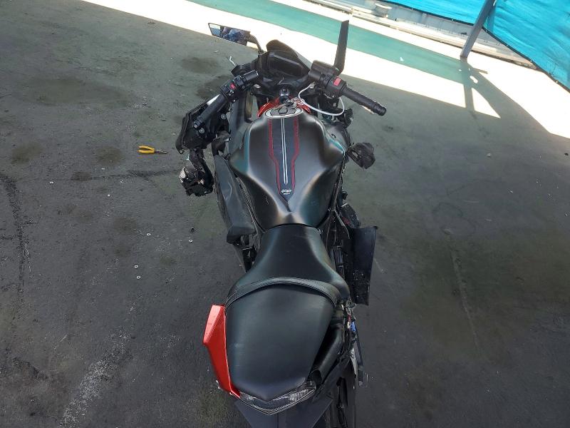 61756636 :رقم المزاد ، ML5EXEM10NDA49438 vin ، 2022 Kawasaki Ex650 مزاد بيع