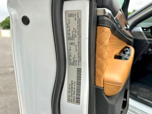 60607516 :رقم المزاد ، 1C4RJYE6XN8748070 vin ، 2022 Jeep Grand Cherokee مزاد بيع