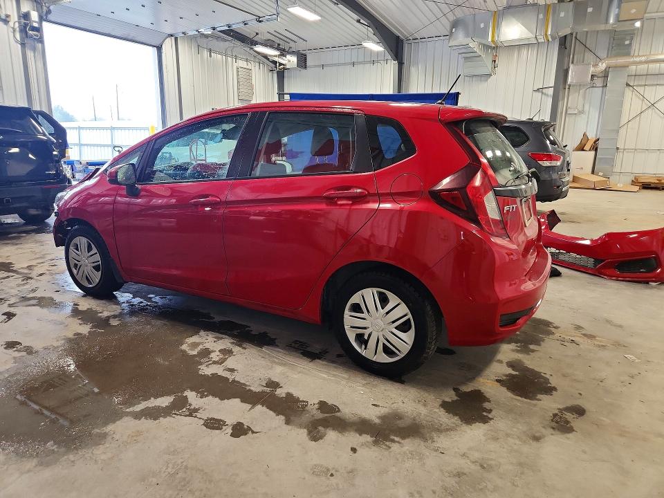 61349486 :رقم المزاد ، 3HGGK5H5XKM104406 vin ، 2019 Honda Fit مزاد بيع