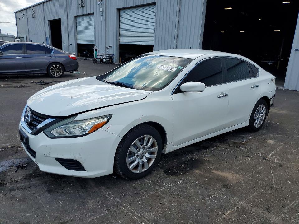2016 Nissan Altima მანქანა იყიდება აუქციონზე, vin: 1N4AL3AP5GC175965, აუქციონის ნომერი: 59291776