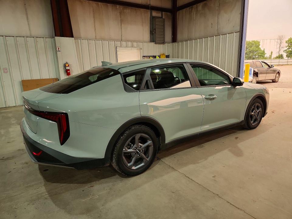 Продажа на аукционе авто 2026 Kia K4, vin: 3KPFT4DE5TE255981, номер лота: 61280366