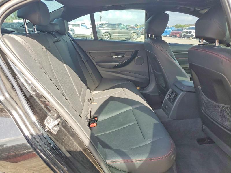 61864466 :رقم المزاد ، WBA3A5G50DNP21529 vin ، 2013 Bmw 328 مزاد بيع