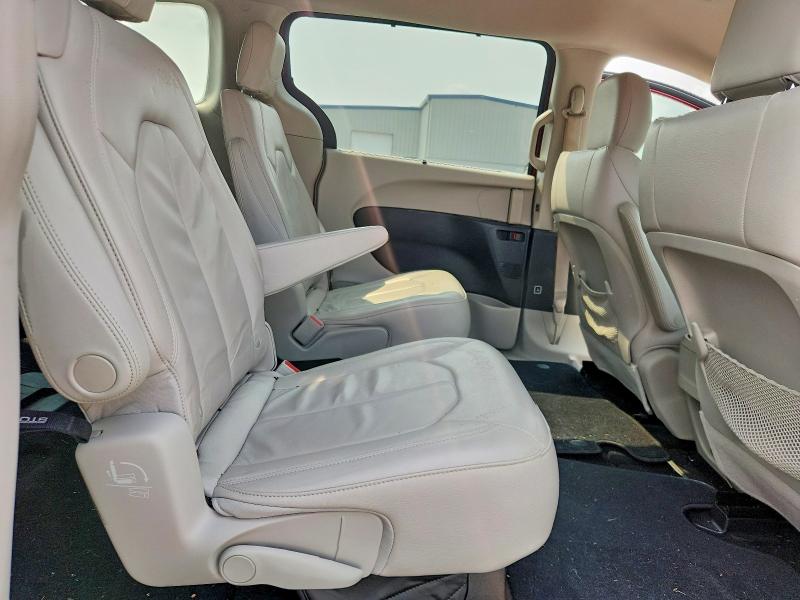 62747786 :رقم المزاد ، 2C4RC1BG3HR837535 vin ، 2017 Chrysler Pacifica مزاد بيع