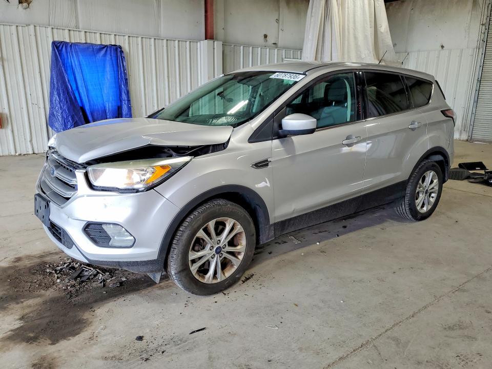 60787936 :رقم المزاد ، 1FMCU9GD6HUA84940 vin ، 2017 Ford Escape مزاد بيع