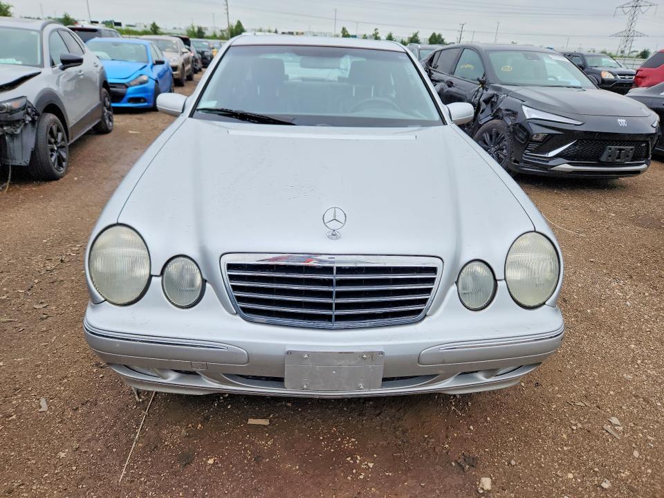 2001 Mercedes-benz E მანქანა იყიდება აუქციონზე, vin: WDBJF83J61X053203, აუქციონის ნომერი: 62960096