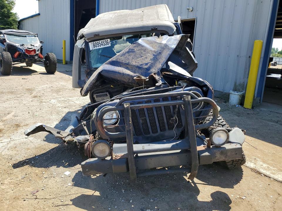 2003 Jeep Wrangler მანქანა იყიდება აუქციონზე, vin: 1J4FA39S63P319132, აუქციონის ნომერი: 60954536