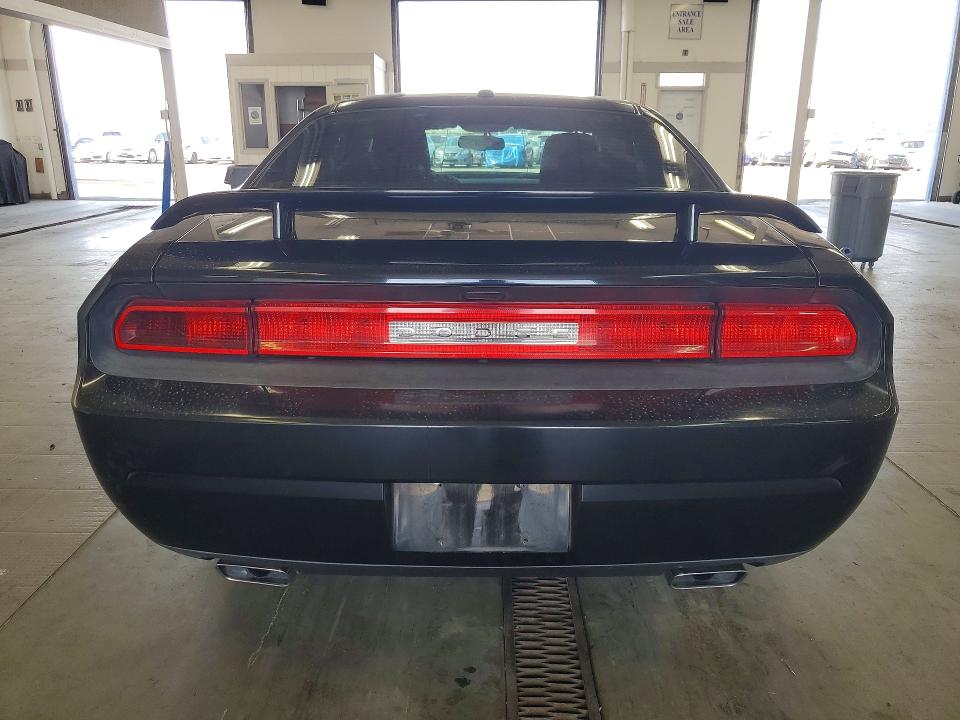 61560136 :رقم المزاد ، 2C3CDYAG2EH299381 vin ، 2014 Dodge Challenger مزاد بيع