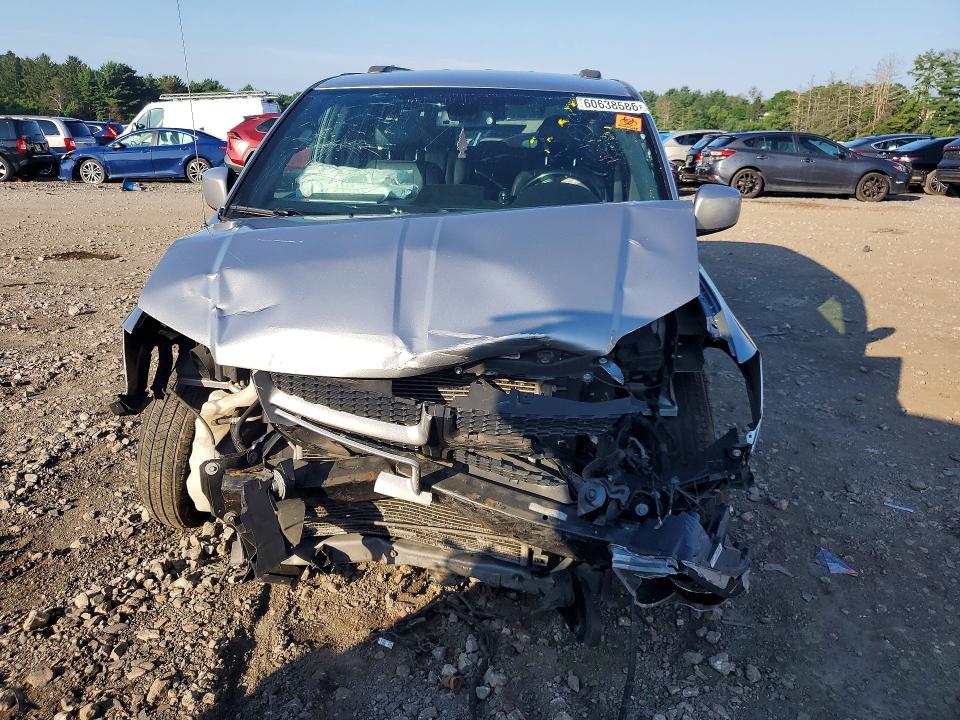 60638586 :رقم المزاد ، 2C4RDGEG5KR695479 vin ، 2019 Dodge Grand Caravan مزاد بيع