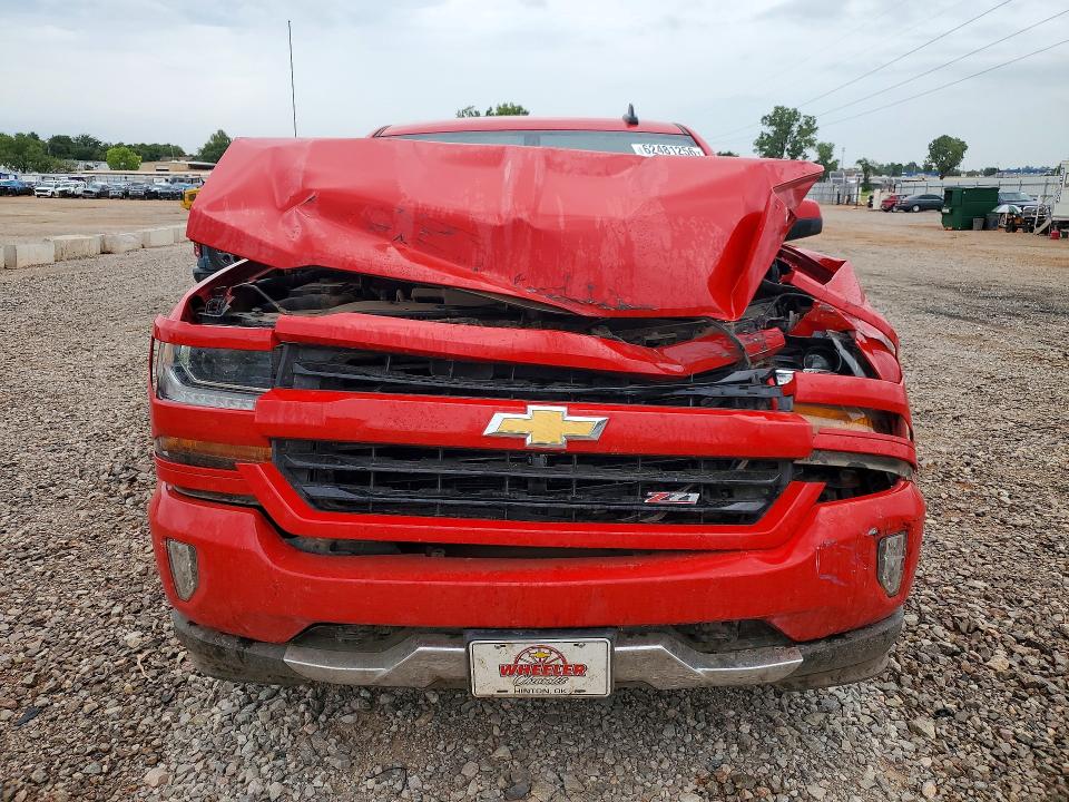Продаж на аукціоні авто 2018 Chevrolet Silverado, vin: 3GCUKREC5JG587070, номер лоту: 62481256