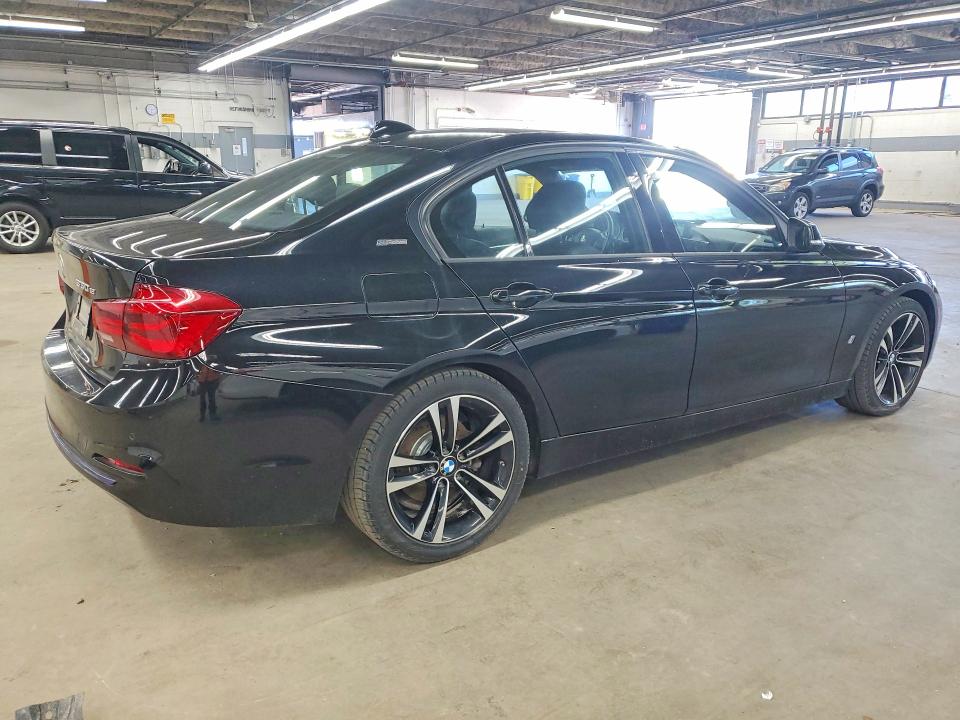 63053316 :رقم المزاد ، WBA8E1C52JA178048 vin ، 2018 Bmw 330e مزاد بيع