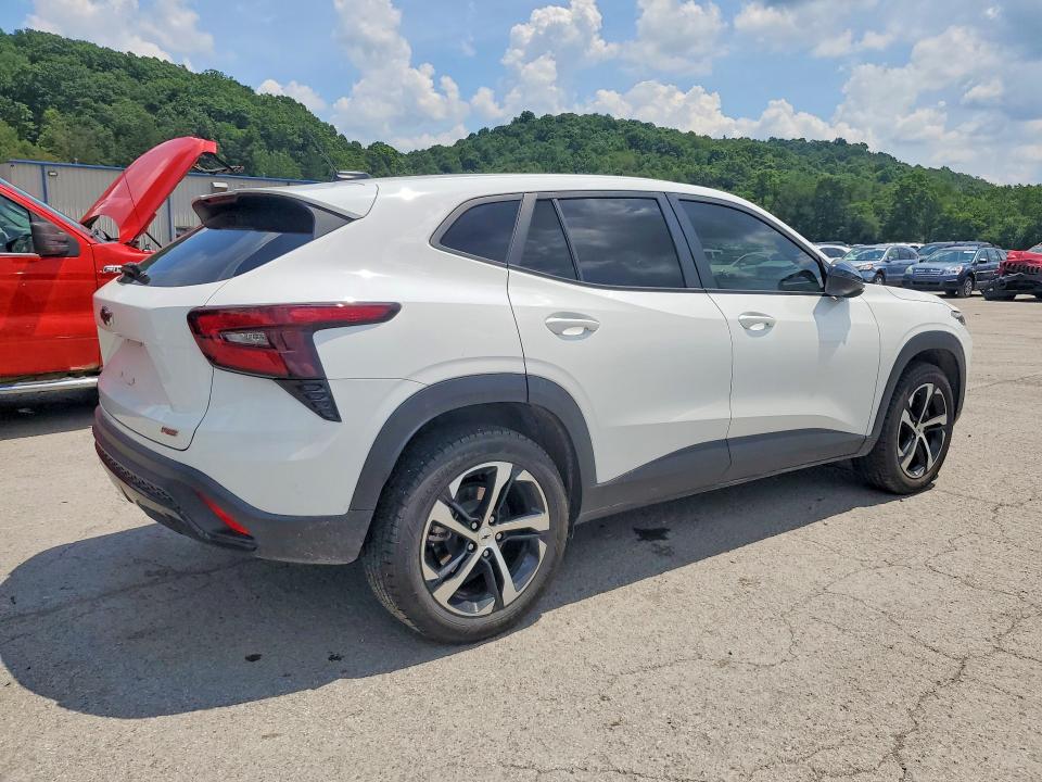 60670526 :رقم المزاد ، KL77LGE29RC133678 vin ، 2024 Chevrolet Trax مزاد بيع