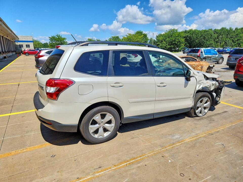 60588866 :رقم المزاد ، JF2SJADC1FH418207 vin ، 2015 Subaru Forester مزاد بيع