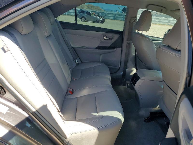 85982655 :رقم المزاد ، 4T1BD1FK2FU145582 vin ، 2015 Toyota Camry Hybrid مزاد بيع