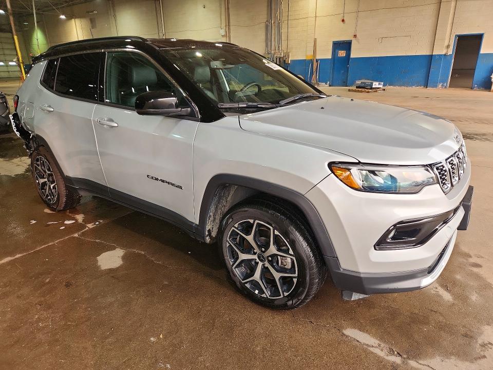 61426026 :رقم المزاد ، 3C4NJDCN9ST509155 vin ، 2025 Jeep Compass مزاد بيع