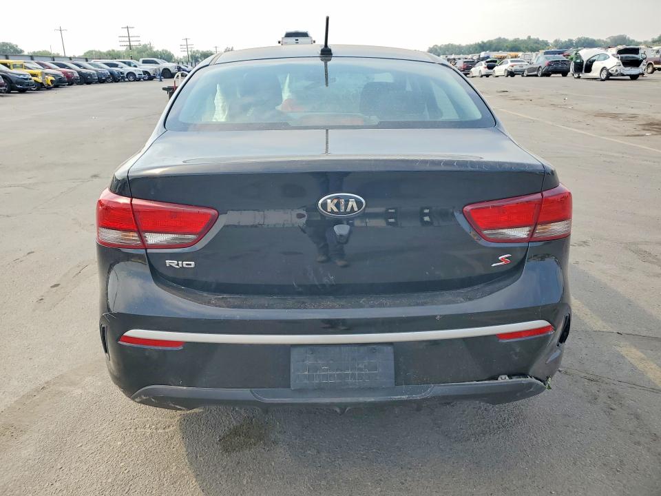 63537796 :رقم المزاد ، 3KPA24AD5ME422799 vin ، 2021 Kia Rio مزاد بيع