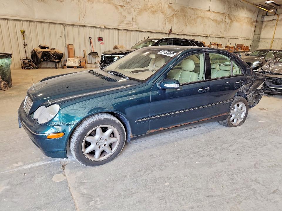 61758096 :رقم المزاد ، WDBRF61J42E009059 vin ، 2002 Mercedes-benz C مزاد بيع